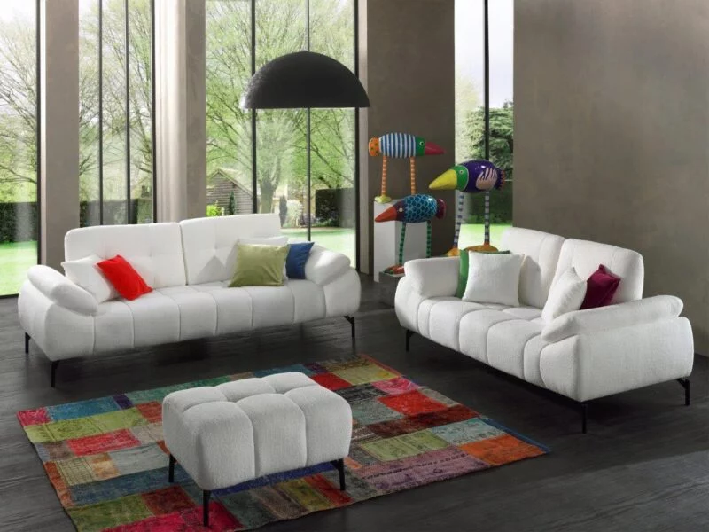 Tiko – 2,5 + 2 + Footstool – Cat. 4 Teddy White 01 (1)